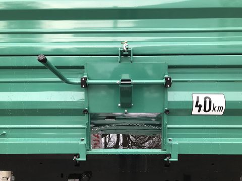 [3379-6670977-7.jpg]