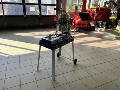 [3379-6750918-2.jpg]