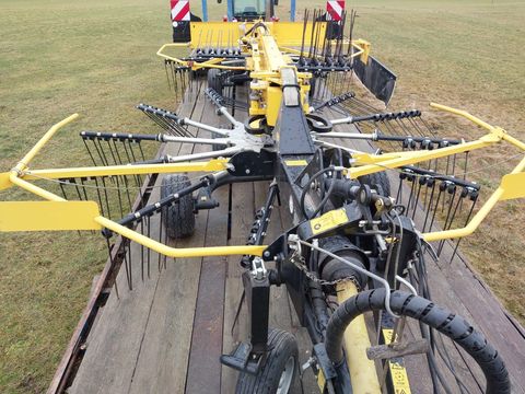 [3379-6753627-1.jpg]