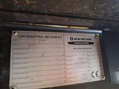 [3379-6765659-6.jpg]