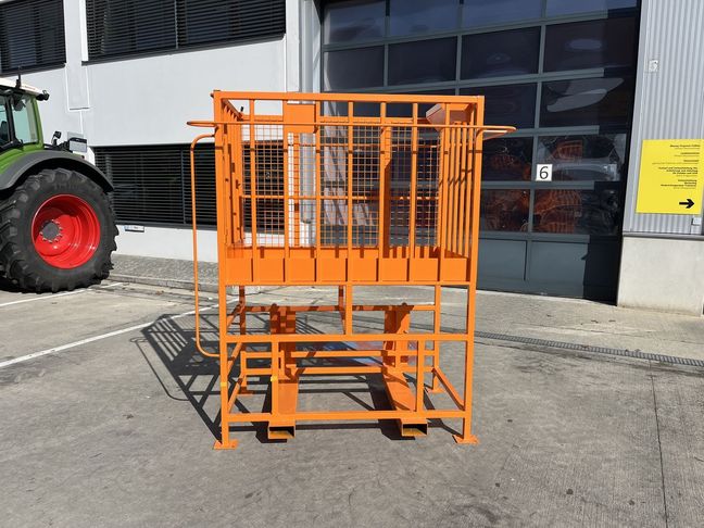 [3379-6781504-0_1.jpg]