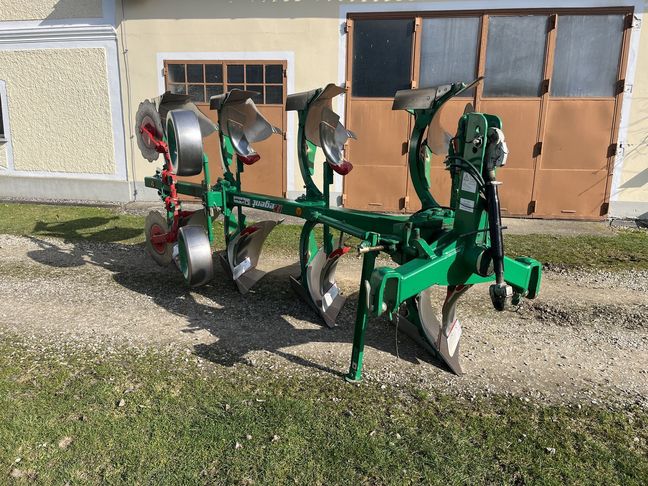 [3379-6797707-0_1.jpg]