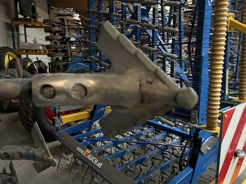 [3379-6896900-1.jpg]