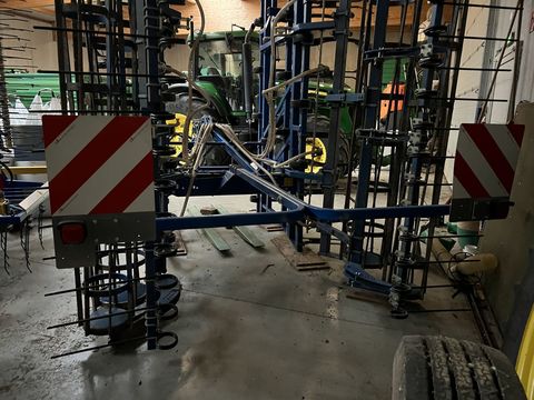 [3379-6896900-8.jpg]