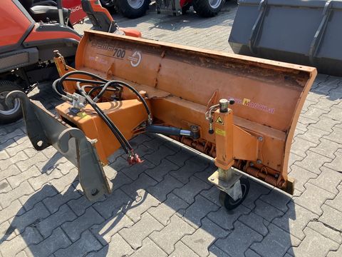 [3379-7387801-2.jpg]