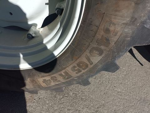 [3383-3920895-18.jpg]