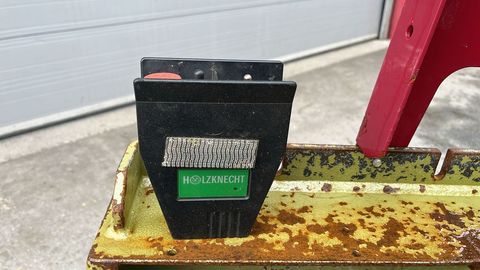 [3383-4122349-24.jpg]