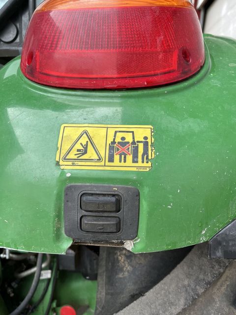 [3383-4263992-13.jpg]