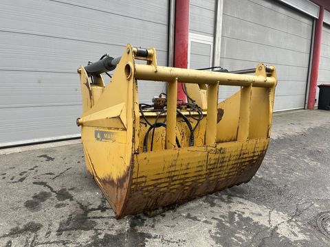 [3383-4432102-10.jpg]