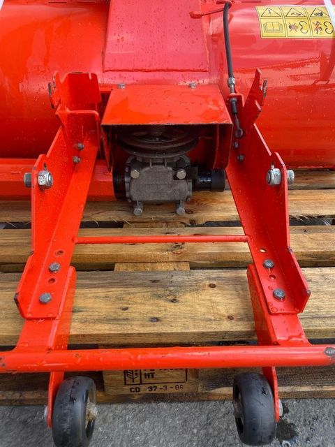 [3383-4621644-9.jpg]