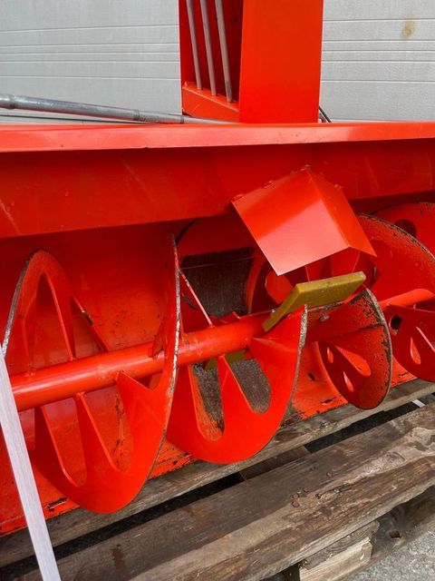 [3383-4621646-10.jpg]