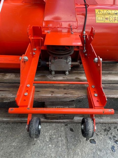 [3383-4621646-9.jpg]