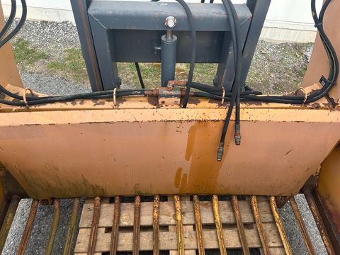 [3383-5514828-2.jpg]