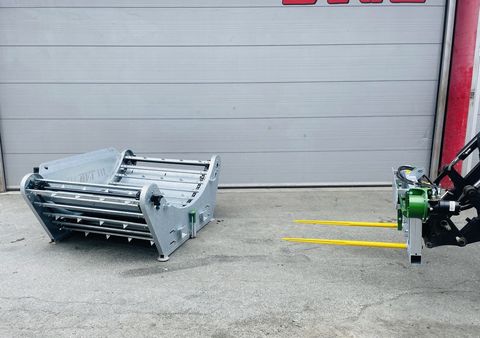 [3383-5717283-15.jpg]