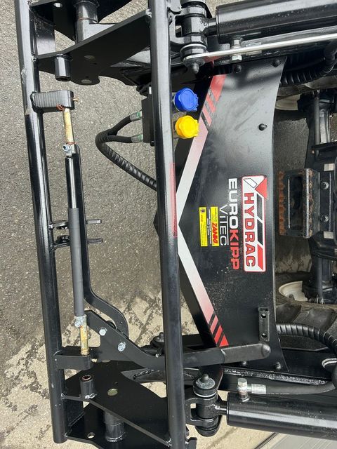 [3383-5993520-16.jpg]