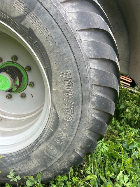 [3383-6109790-9.jpg]