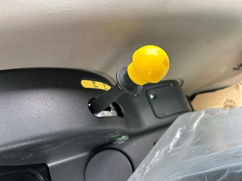 [3383-6430419-5.jpg]