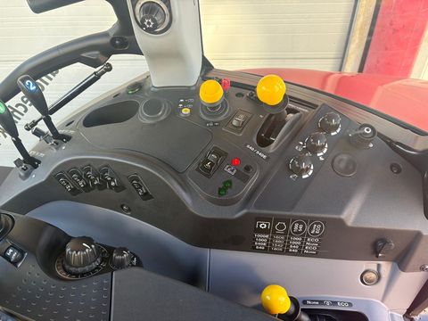 [3383-6430520-3.jpg]