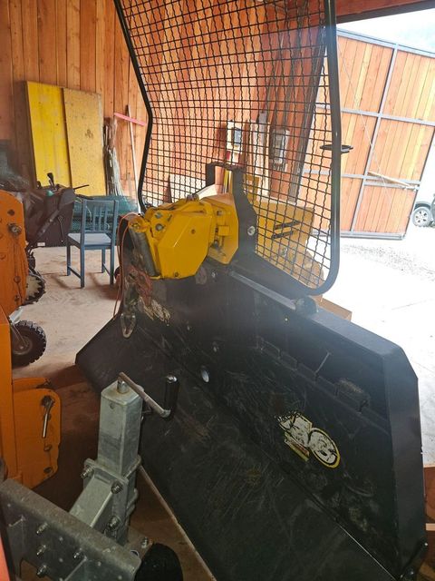 [3383-6458803-7.jpg]