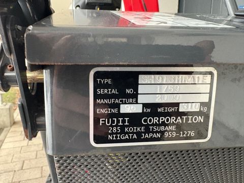 [3383-6753275-17.jpg]