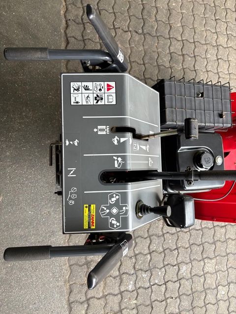 [3383-6753300-2.jpg]