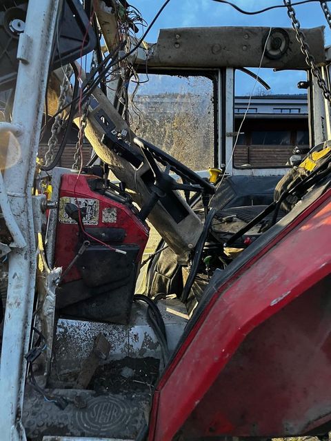 [3383-6753392-14.jpg]