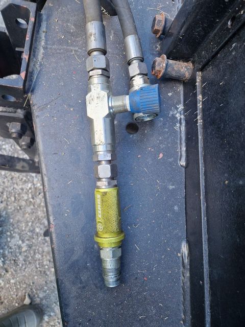 [3383-6757498-9.jpg]