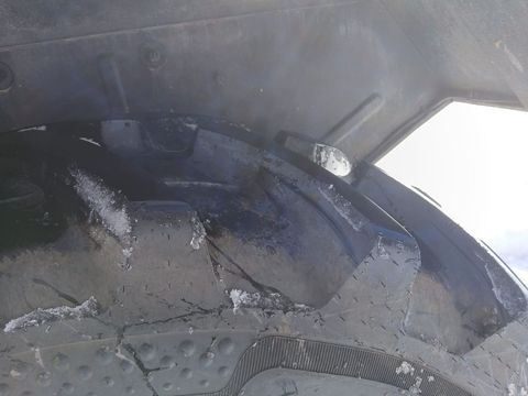 [3383-6765564-5.jpg]