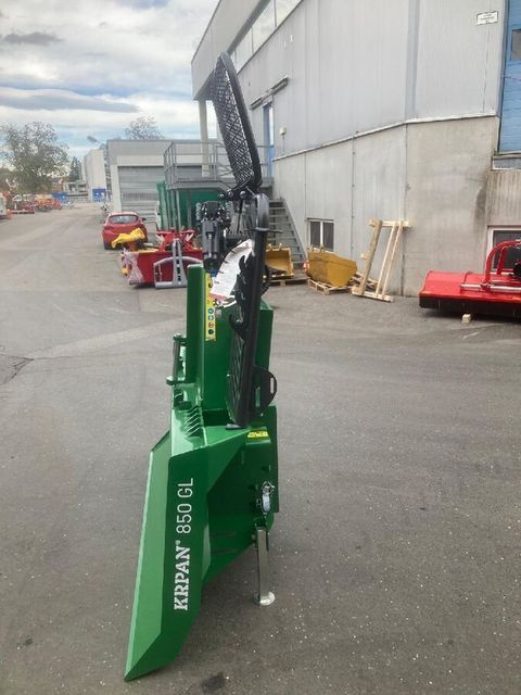 [3471-6359667-2.jpg]