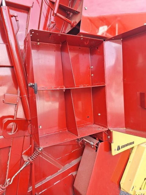 [3489-4123180-11.jpg]