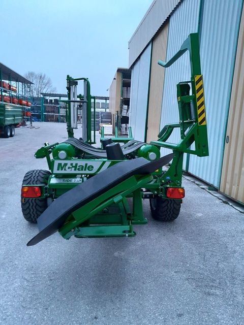 [3489-4126935-9.jpg]