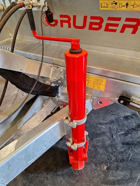 [3489-4536205-2.jpg]