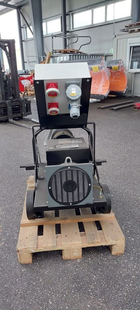 [3489-5969901-4.jpg]