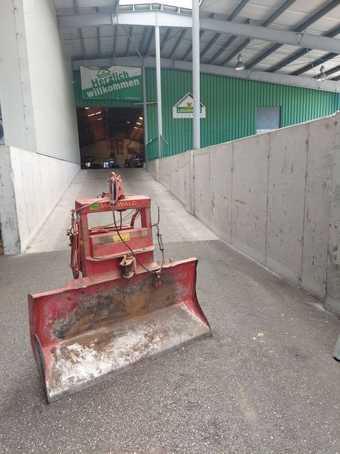 [3489-6104441-0.jpg]