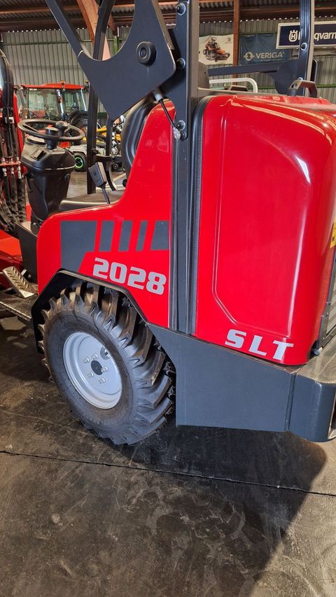 [3489-6343648-11.jpg]