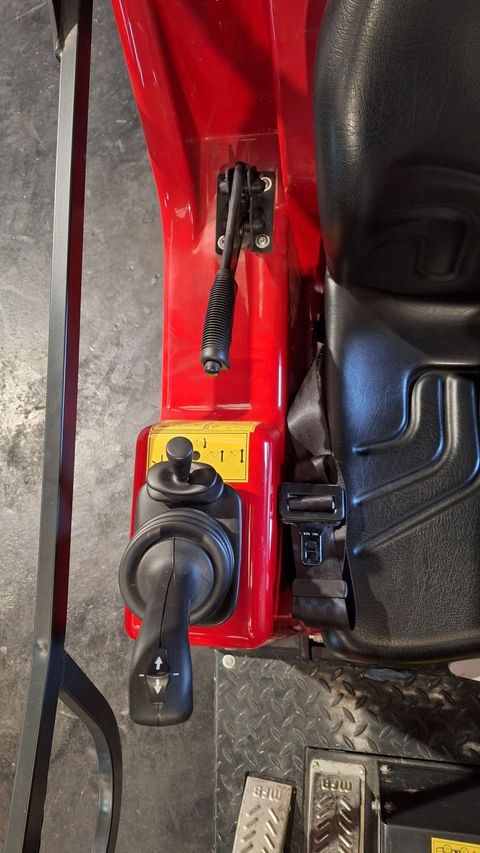 [3489-6343648-6.jpg]