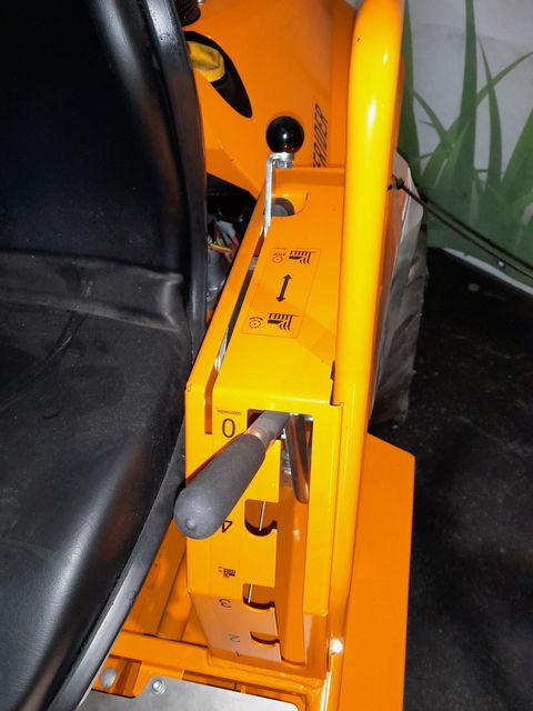 [3489-6660226-2.jpg]