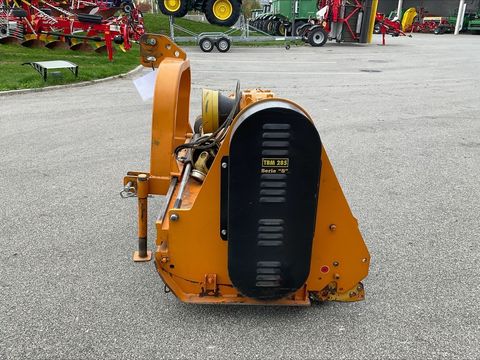 [3508-3846276-13.jpg]