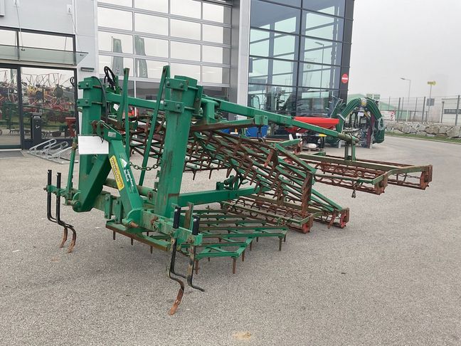 [3508-3902593-0_1.jpg]