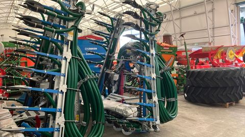 [3508-4175229-2.jpg]