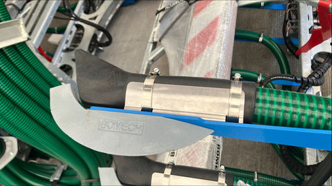 [3508-4175229-7.jpg]