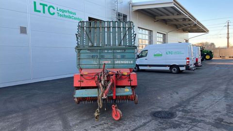 [3508-4204379-4.jpg]