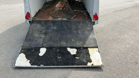 [3508-4315504-10.jpg]