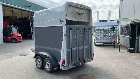 [3508-4315504-3.jpg]