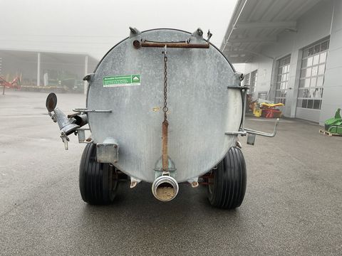 [3508-4438139-11.jpg]