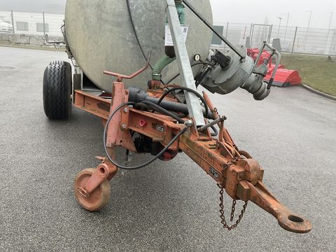 [3508-4438139-23.jpg]