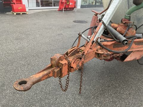 [3508-4438139-24.jpg]