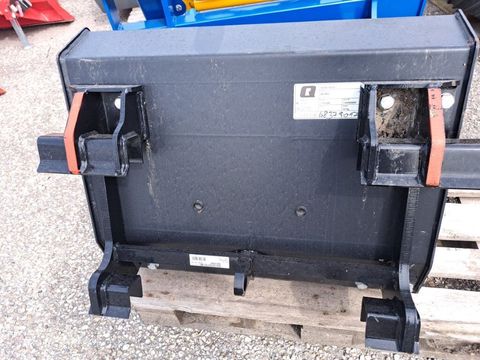 [3508-4464722-6.jpg]