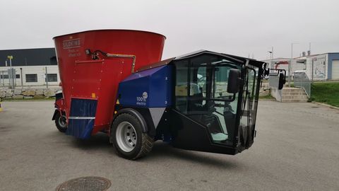 [3508-4711588-1.jpg]