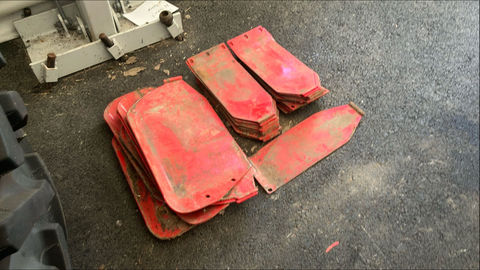 [3508-4826621-4.jpg]